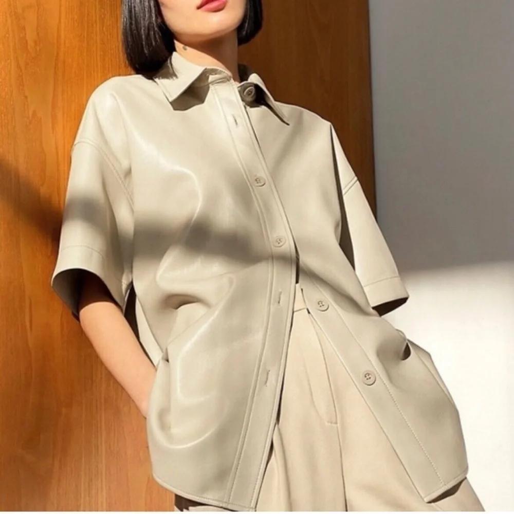 Aritzia Babaton Frances Button-Up in Sand White - Picture 2 of 12